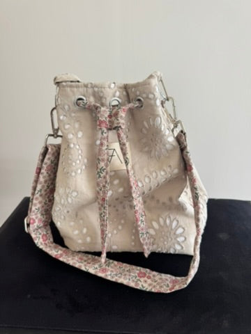 SAC SEAU DENTELLA