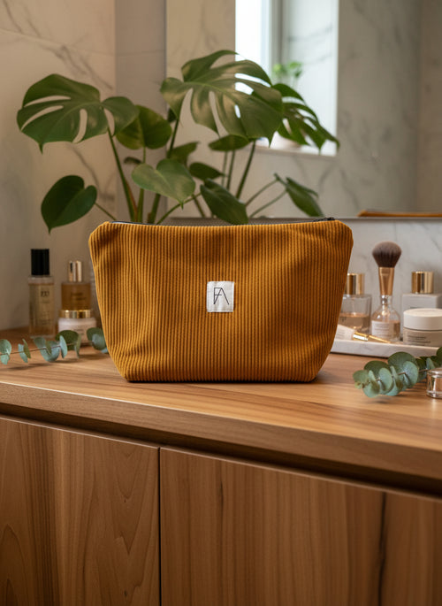 Léonie la trousse de toilette XL jaune moutarde